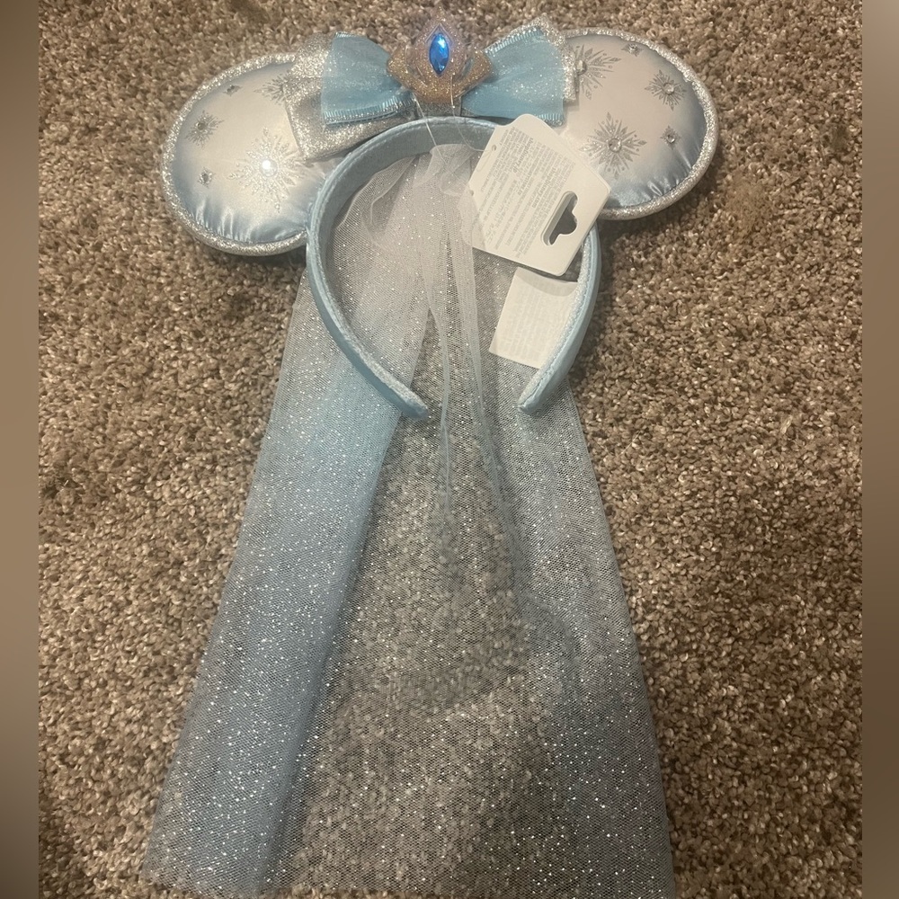 Nwt disney elsa ear headband with veil